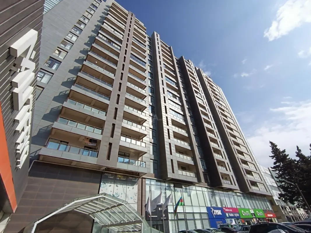 Satılır 2 otaqlı mənzil 84 m²