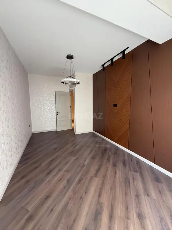 Satılır 2 otaqlı mənzil 67 m²