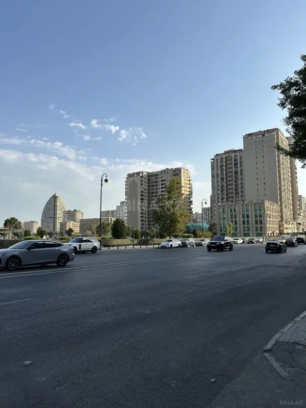 Satılır 2 otaqlı mənzil 70 m²