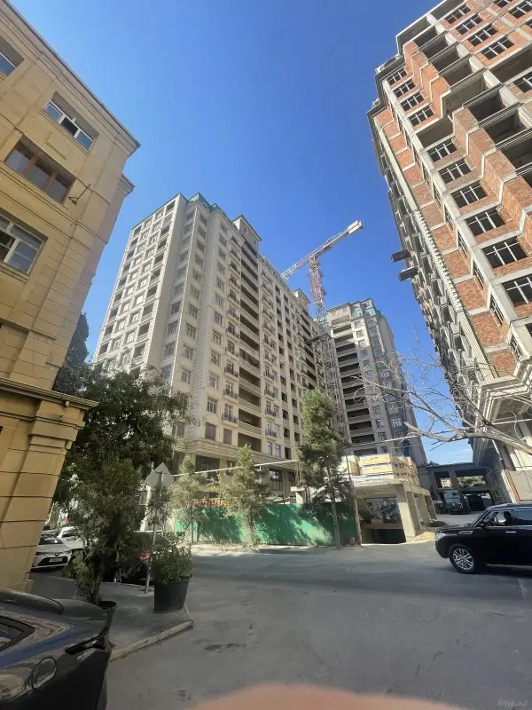 Kirayə verilir 2 otaqlı mənzil 85 m²