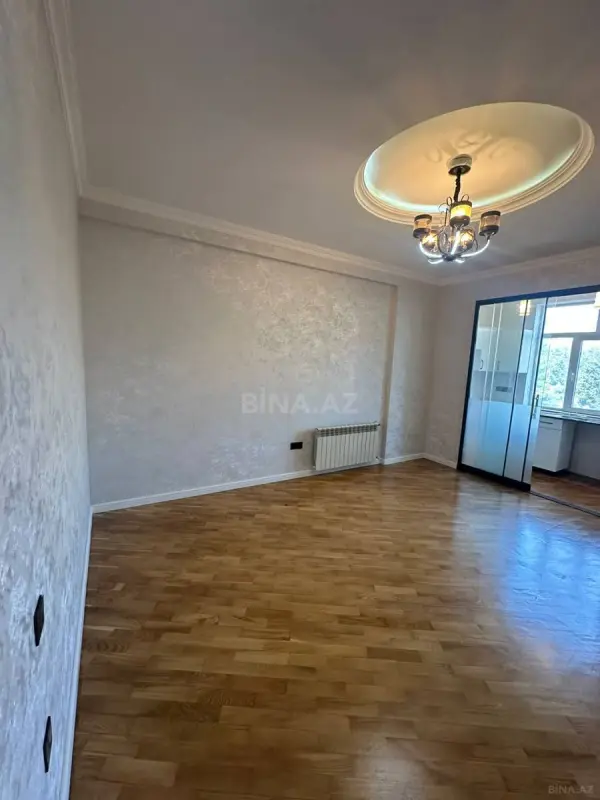 Satılır 1 otaqlı mənzil 62 m²