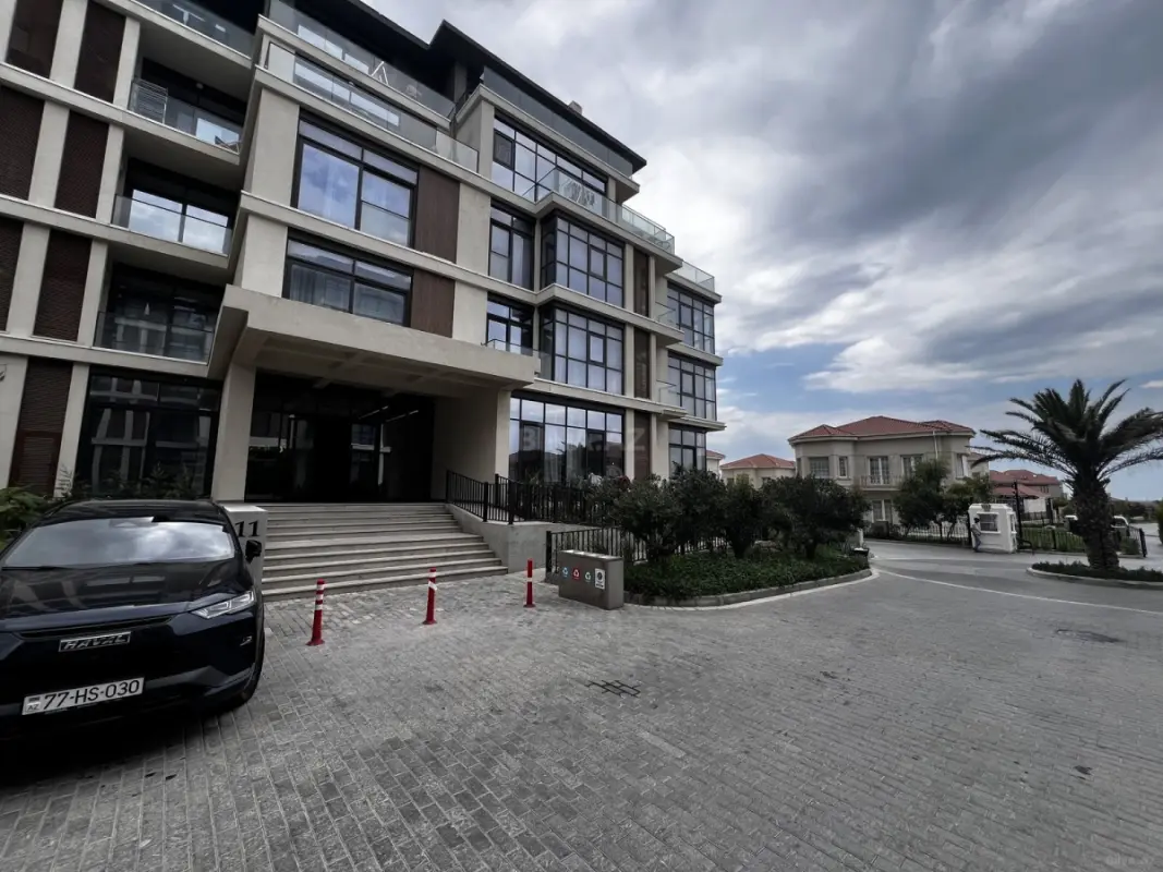 Satılır 3 otaqlı mənzil 127.5 m²