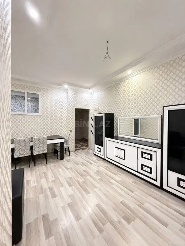 Satılır 2 otaqlı mənzil 61 m²