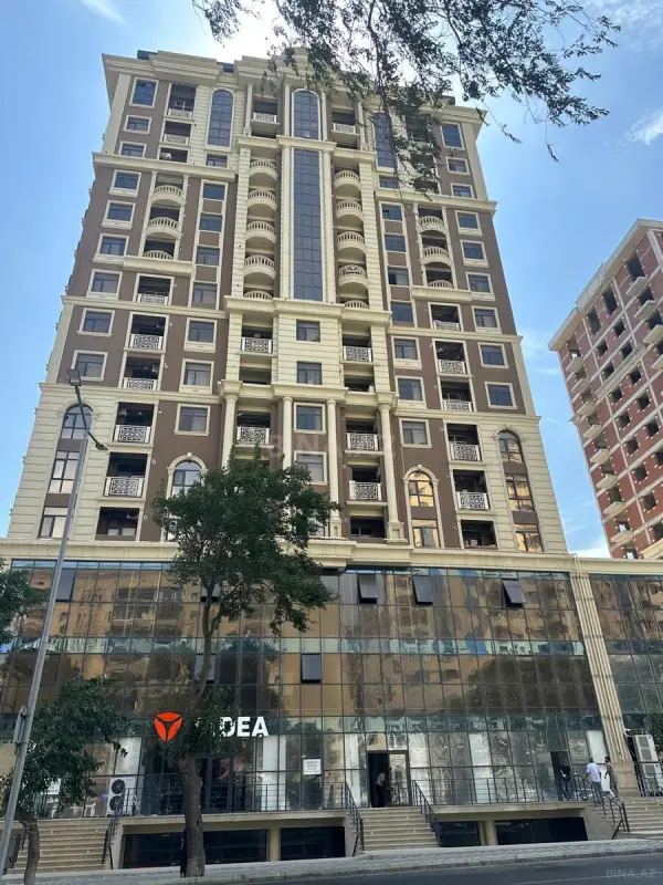 Satılır 3 otaqlı mənzil 171 m²