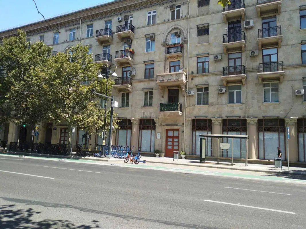 Satılır 3 otaqlı mənzil 84 m²