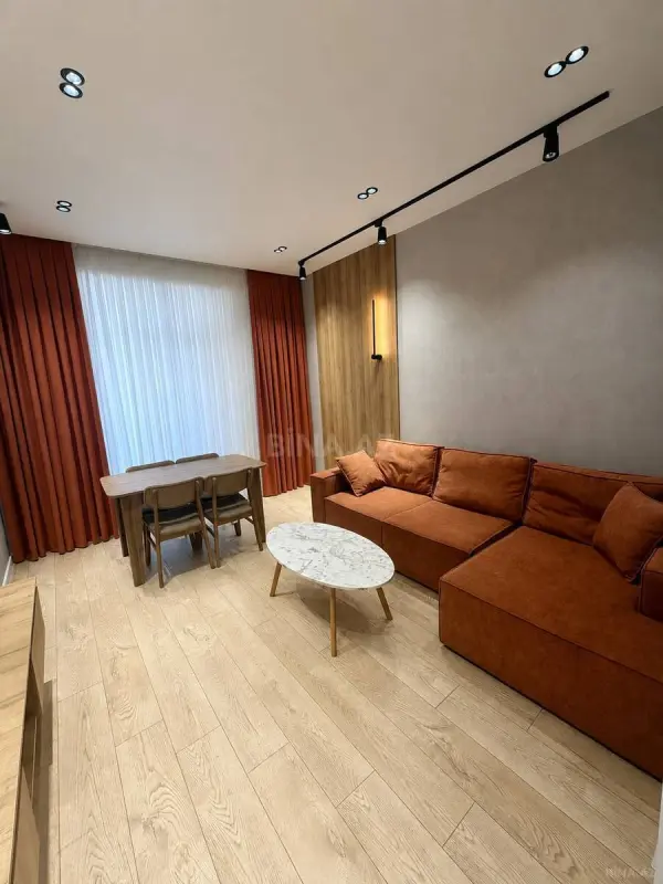 Satılır 3 otaqlı mənzil 95 m²