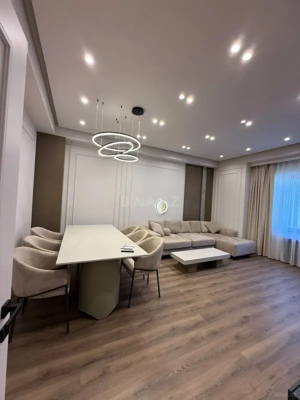 Kirayə verilir 3 otaqlı mənzil 130 m²