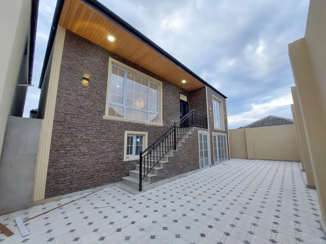 Satılır 3 otaqlı həyət evi 180 m²