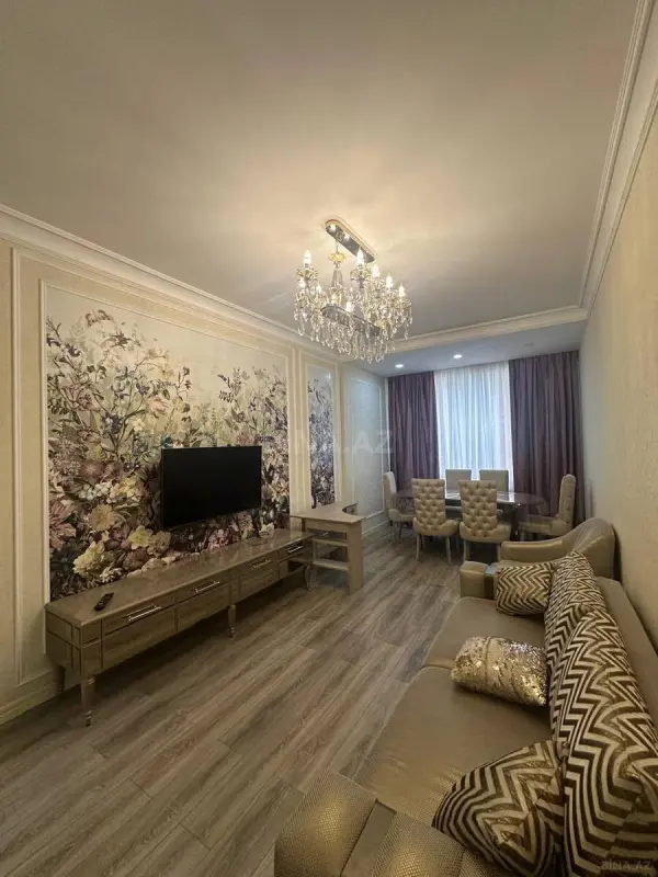 Satılır 3 otaqlı mənzil 117 m²