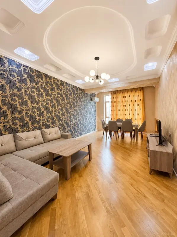 Kirayə verilir 3 otaqlı mənzil 125 m²