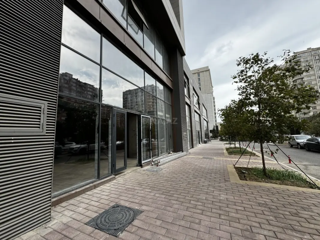 Kirayə verilir obyekt 384 m²