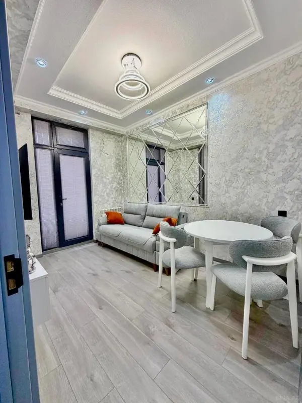 Satılır 2 otaqlı mənzil 42 m²