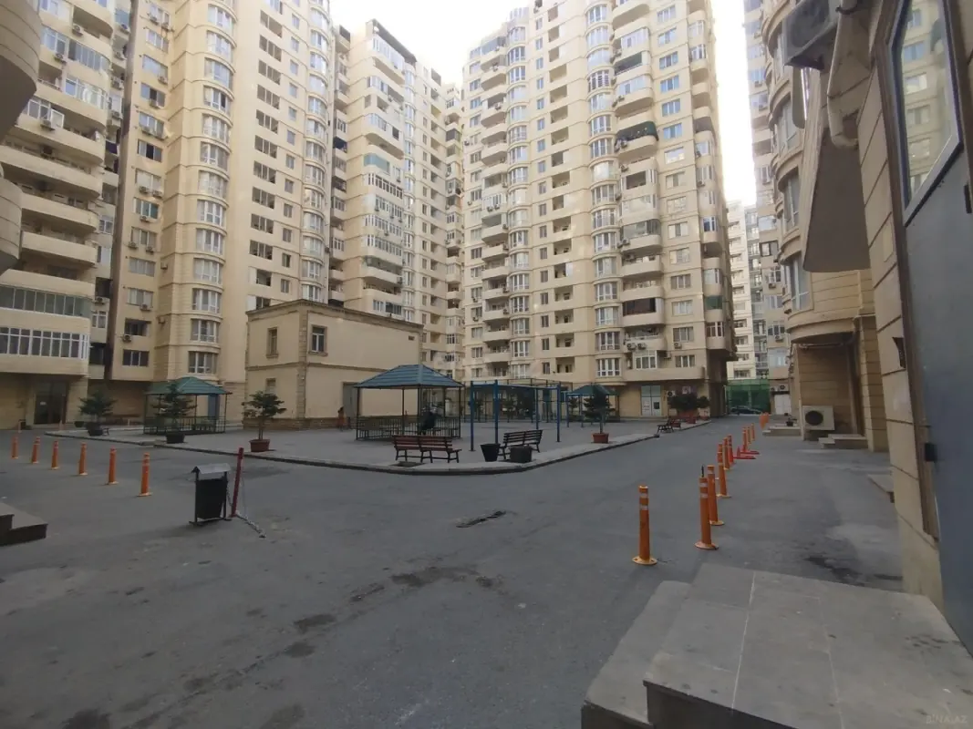 Satılır obyekt 115 m²