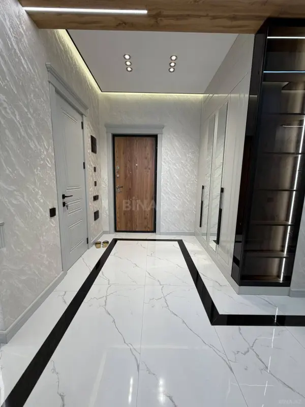 Satılır 3 otaqlı mənzil 114 m²