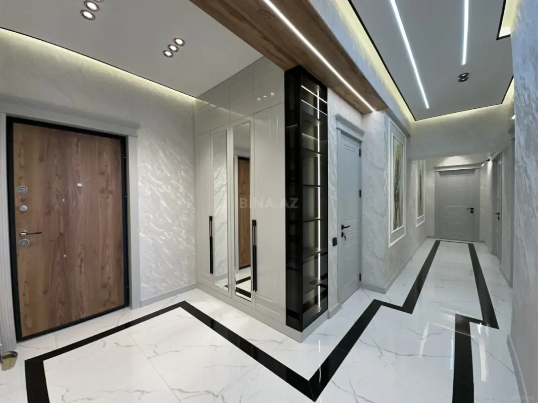 Satılır 3 otaqlı mənzil 106 m²