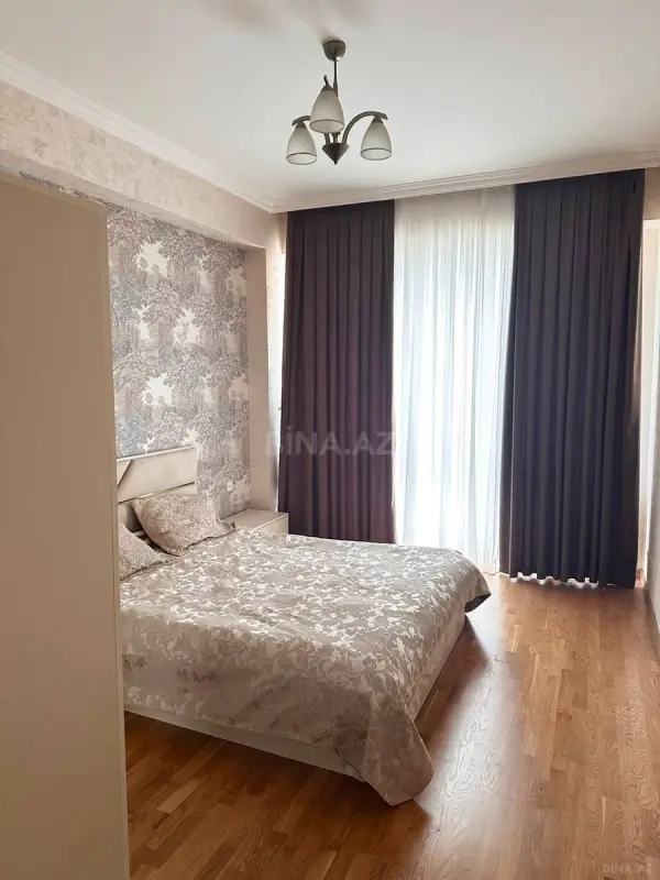 Kirayə verilir 2 otaqlı mənzil 80 m²