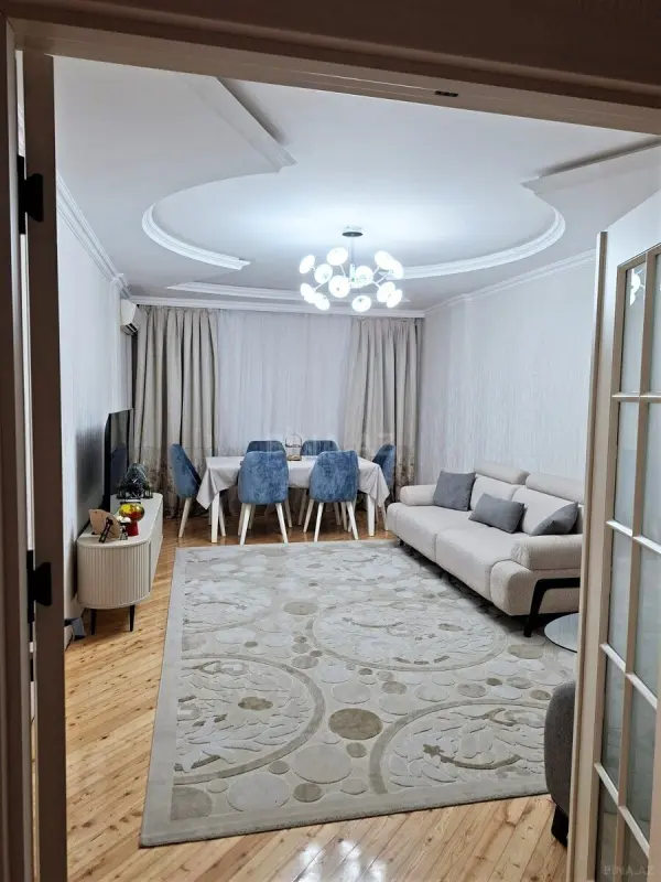 Satılır 3 otaqlı mənzil 115 m²