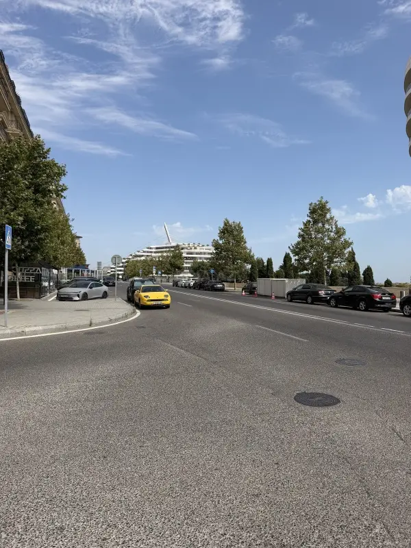Kirayə verilir obyekt 450 m²
