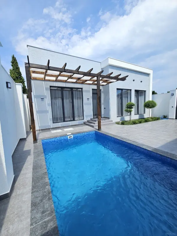 Satılır 4 otaqlı həyət evi 140 m²