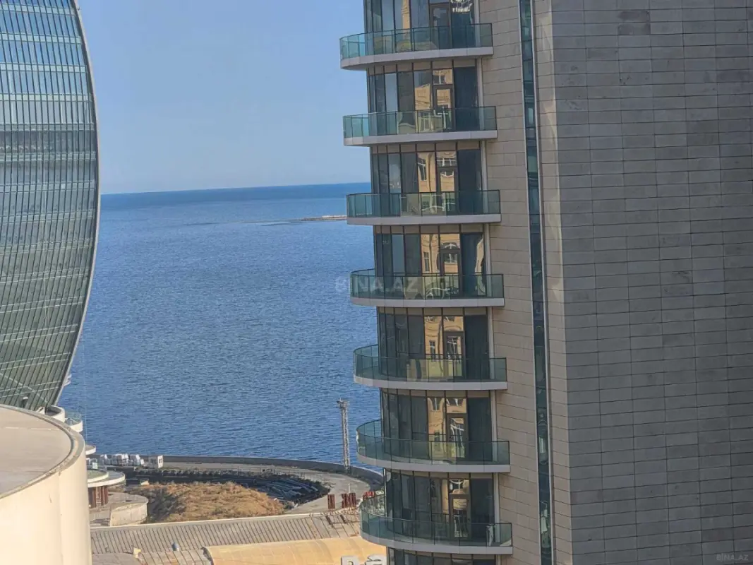 Satılır 3 otaqlı mənzil 153 m²