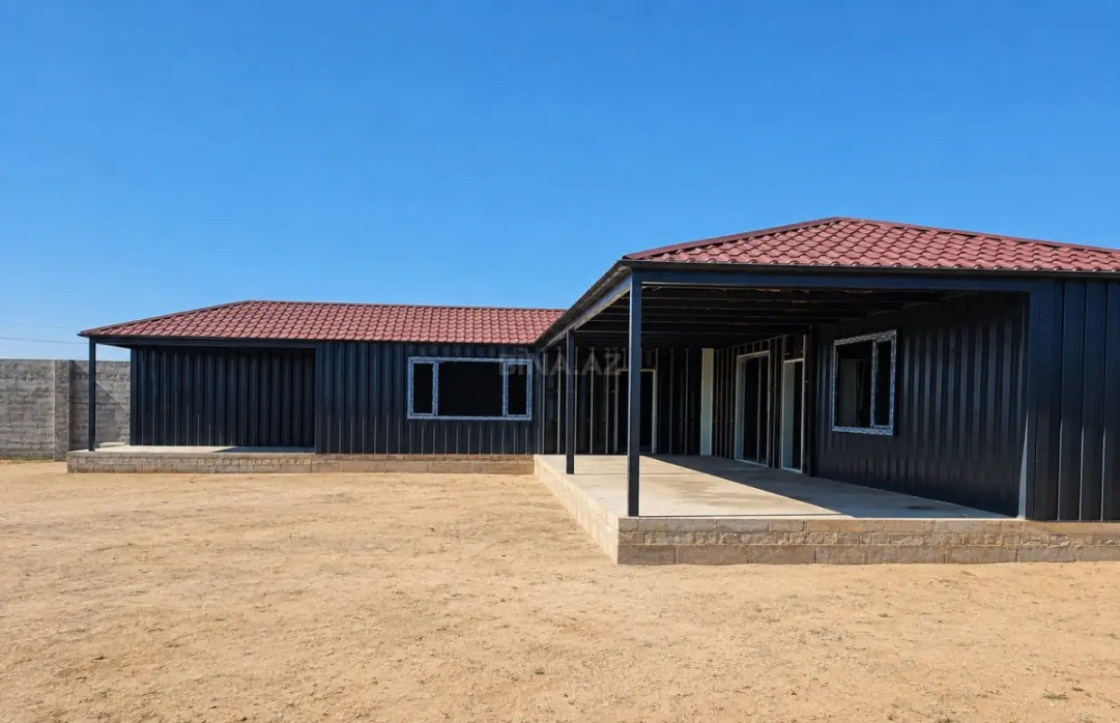 Satılır 4 otaqlı həyət evi 100 m²