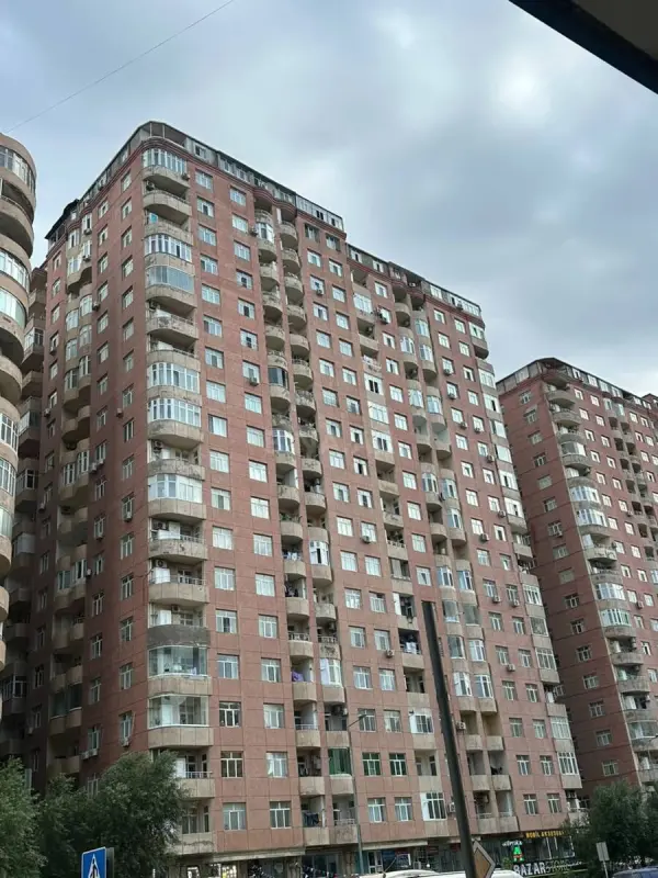 Satılır 2 otaqlı mənzil 66 m²