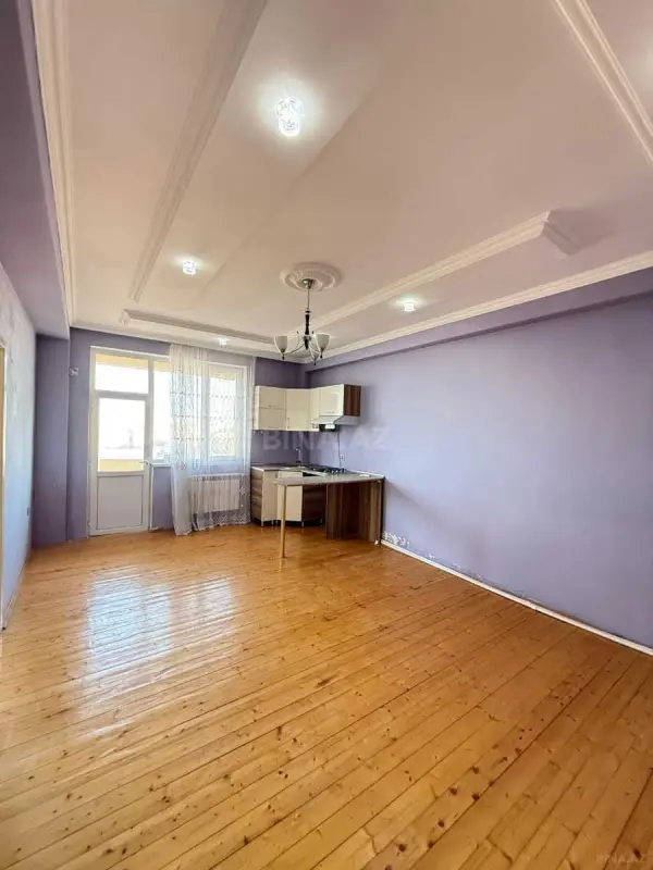 Satılır 2 otaqlı mənzil 83 m²