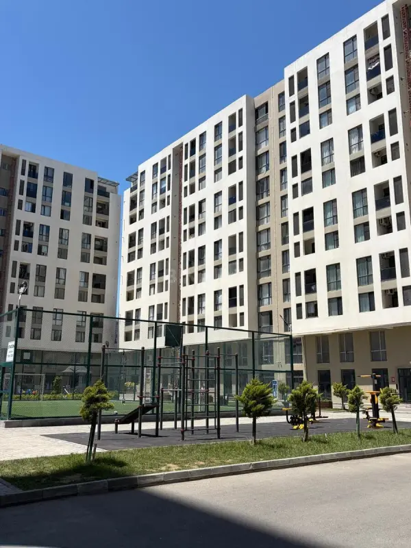 Satılır 4 otaqlı mənzil 149 m²