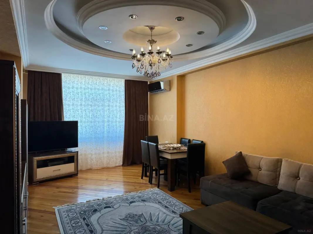 Satılır 3 otaqlı mənzil 126 m²