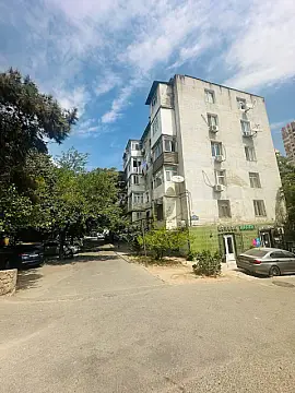 Satılır 3 otaqlı mənzil 50 m² — Bakı, İnşaatçılar 3 otaq 50.00 m²