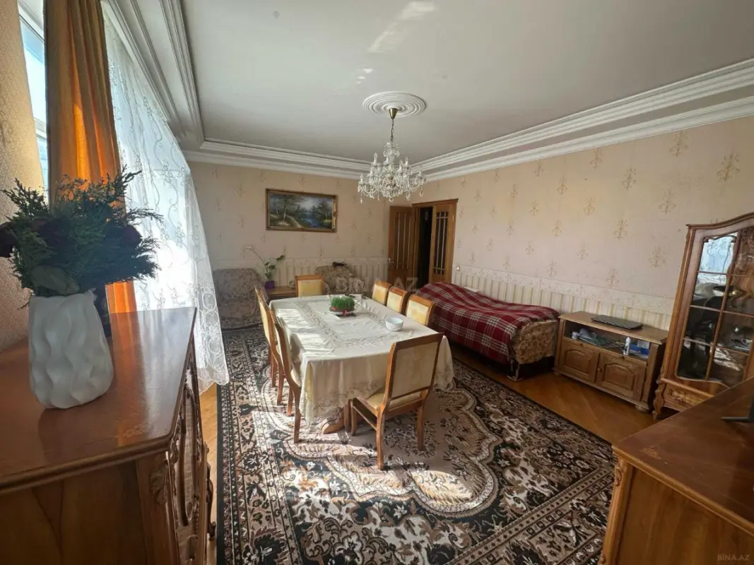 Satılır 3 otaqlı mənzil 118 m²