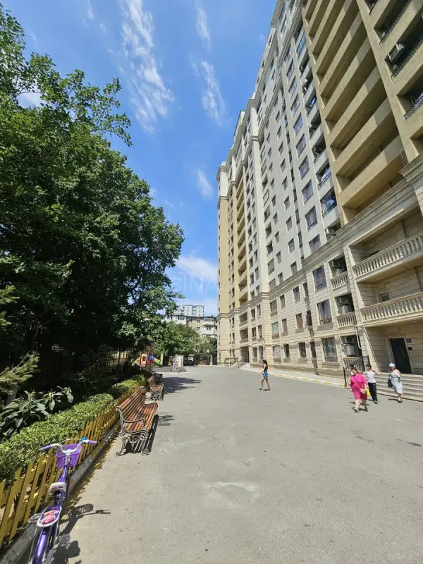 Satılır 3 otaqlı mənzil 101 m²