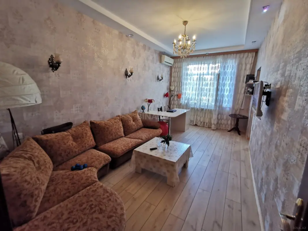 Satılır 2 otaqlı mənzil 85 m²