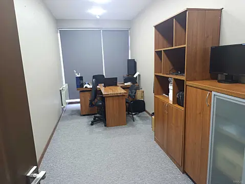Kirayə verilir 4 otaqlı ofis 101 m² — Bakı 4 otaq 101.00 m²