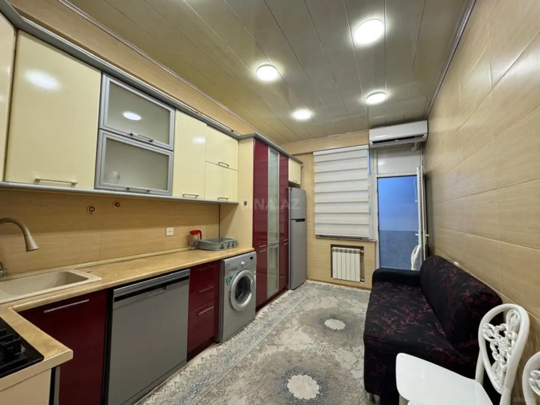 Satılır 2 otaqlı mənzil 96 m²