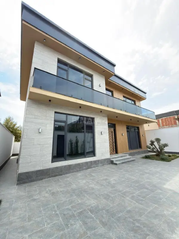 Satılır 5 otaqlı həyət evi 210 m²