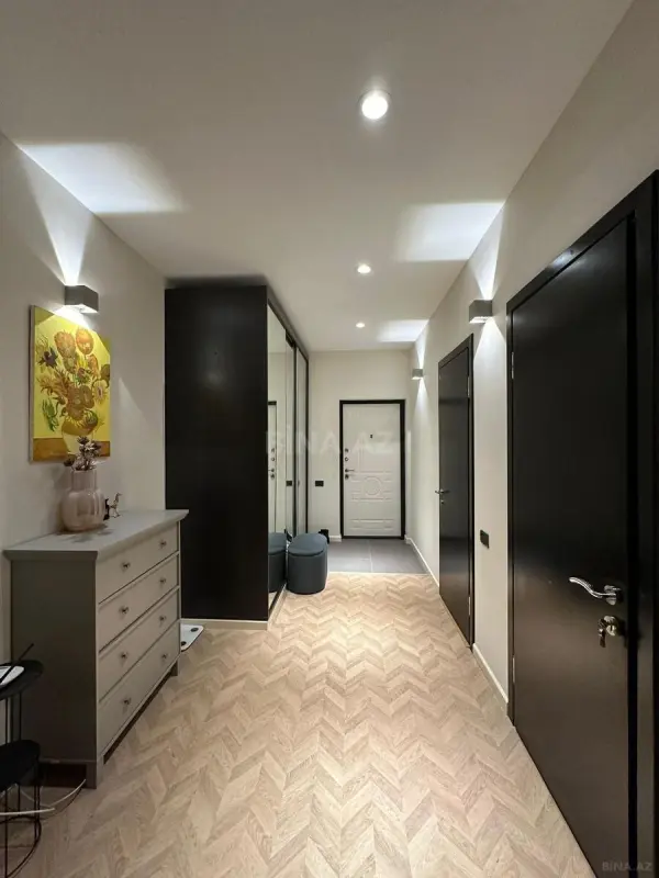 Kirayə verilir 2 otaqlı mənzil 90 m²