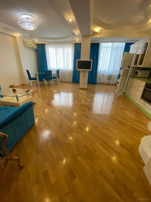 Kirayə verilir 2 otaqlı mənzil 80 m²
