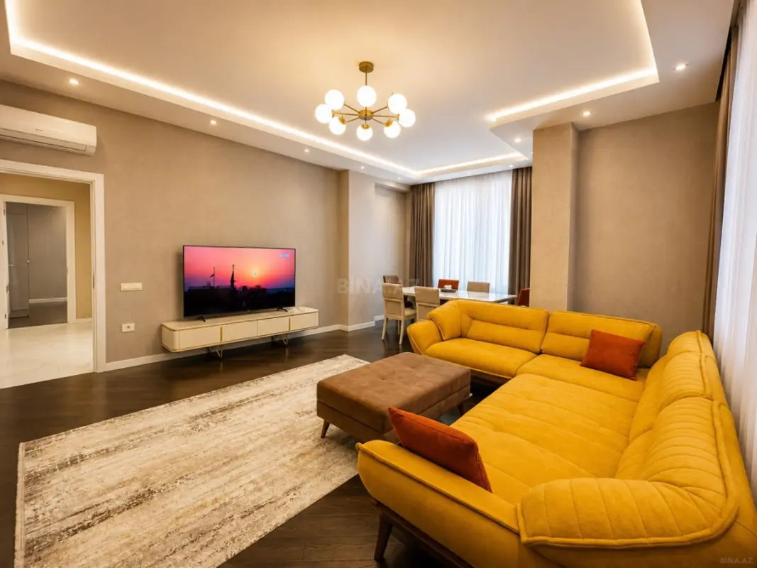 Kirayə verilir 3 otaqlı mənzil 130 m²