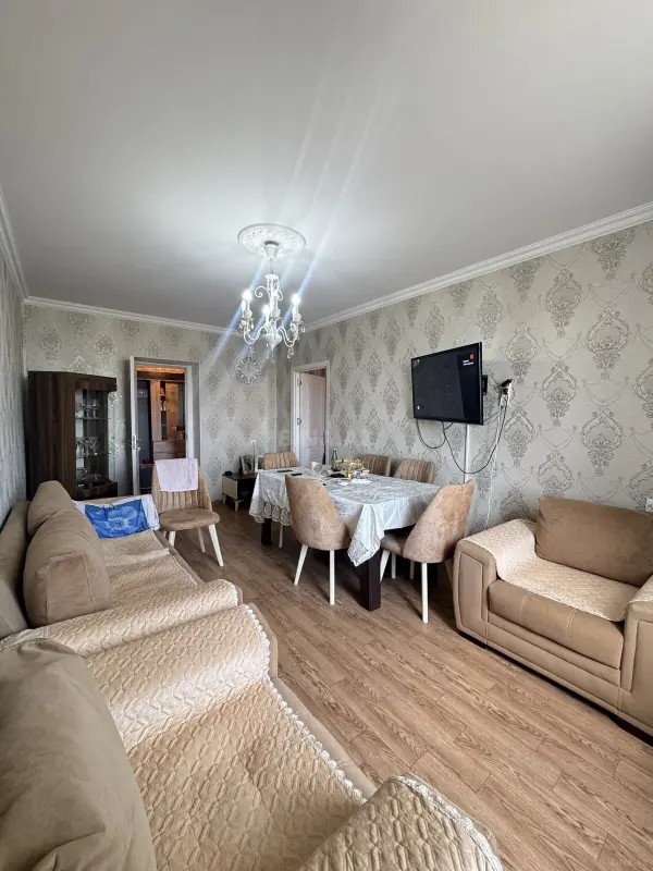 Satılır 4 otaqlı mənzil 75 m²