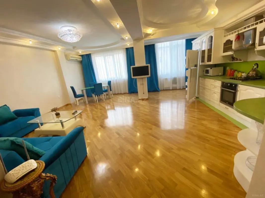 Kirayə verilir 2 otaqlı mənzil 80 m²