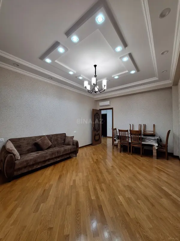 Kirayə verilir 2 otaqlı mənzil 96 m²