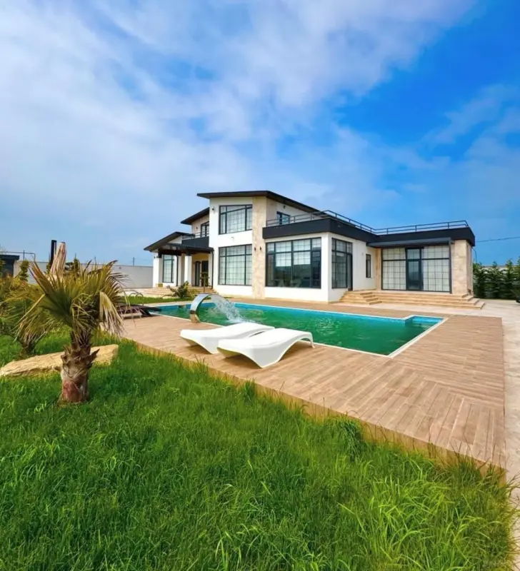Satılır 6 otaqlı həyət evi 606 m²