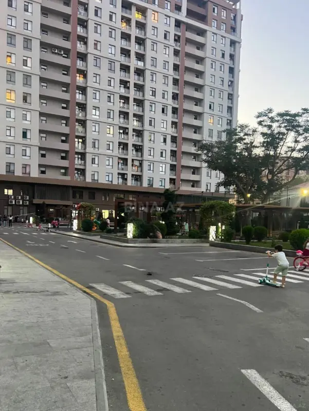 Kirayə verilir 2 otaqlı mənzil 87 m²