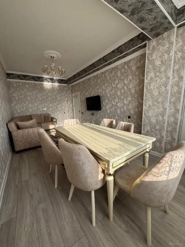 Satılır 2 otaqlı mənzil 74 m²