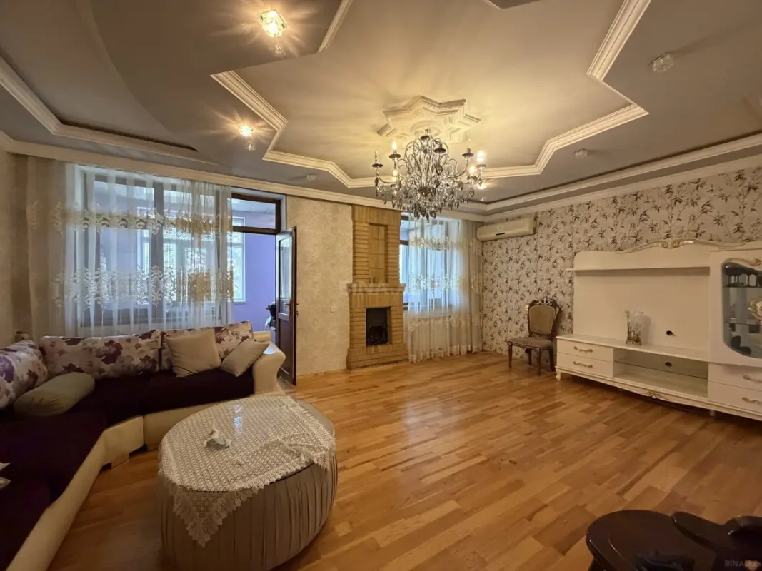 Satılır 5 otaqlı mənzil 120 m²