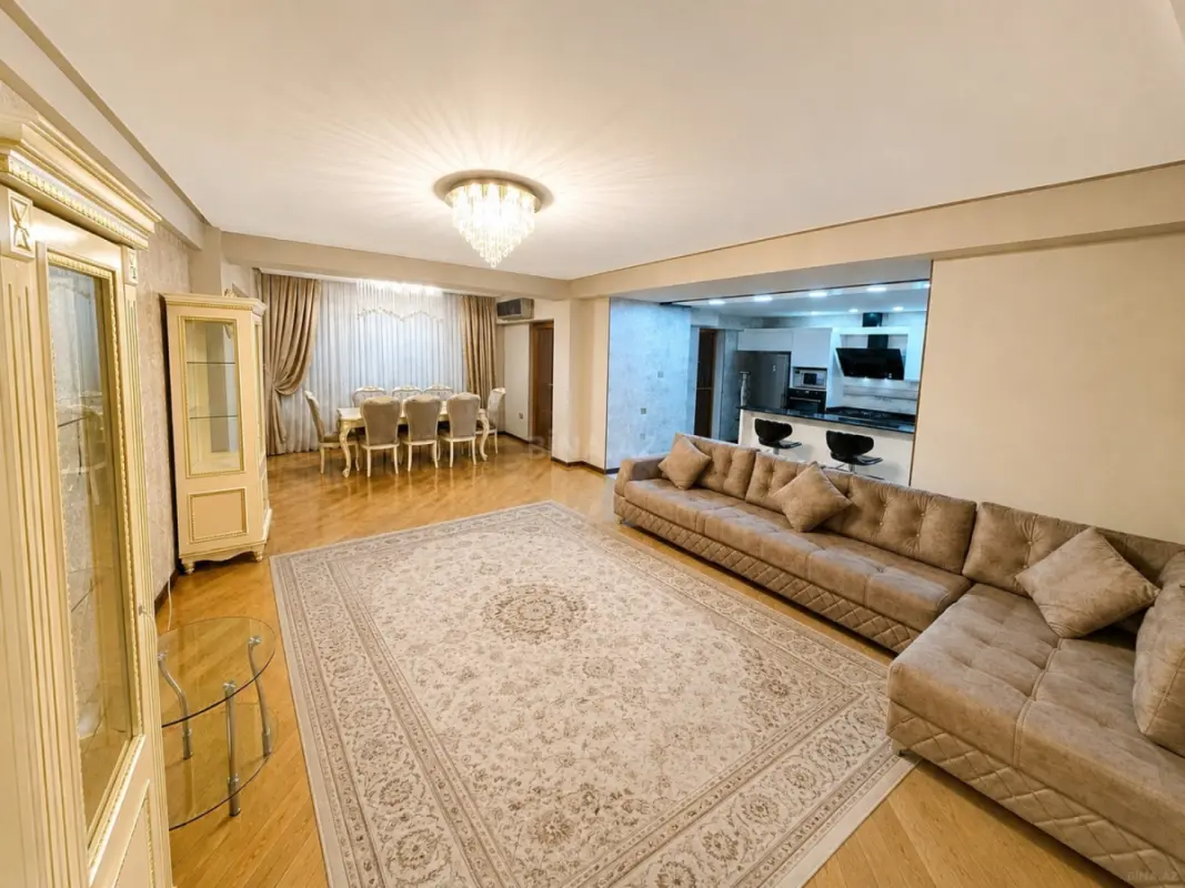 Satılır 3 otaqlı mənzil 120 m²