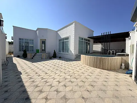 Satılır 4 otaqlı həyət evi 100 m² — Bakı 4 otaq 100.00 m²