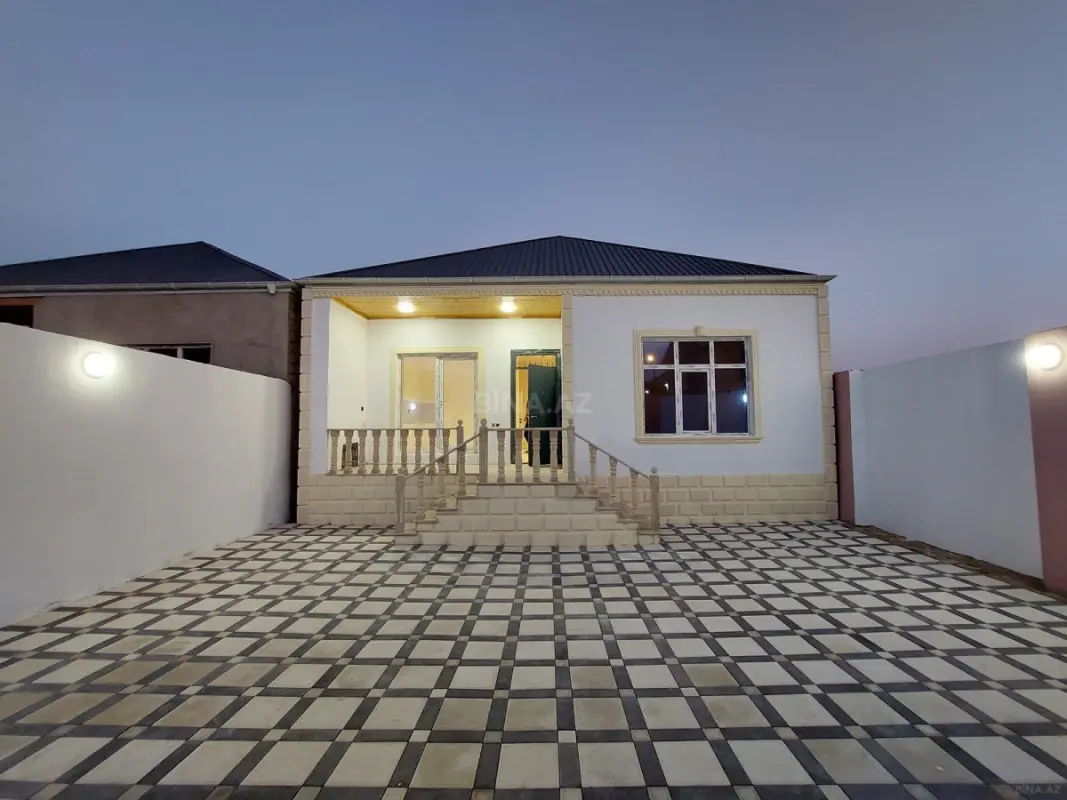 Satılır 3 otaqlı həyət evi 100 m²