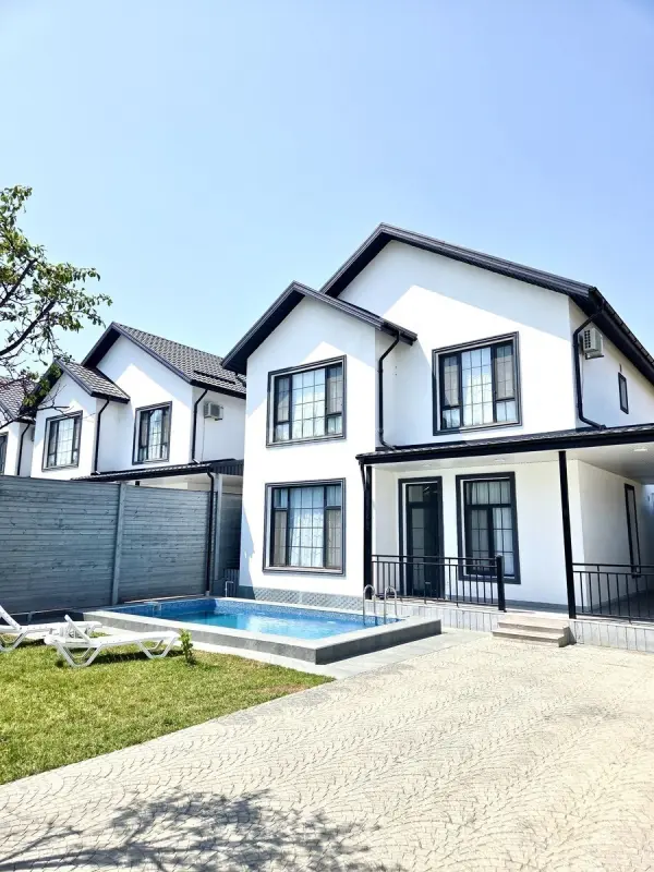 Satılır obyekt 450 m²